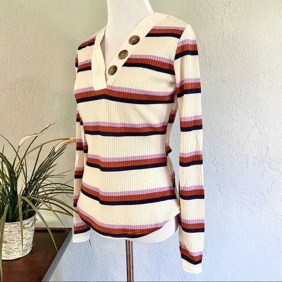 NWT Blu Pepper Day to Day V-neck Ribbed Sweater - Picture 2 of 13